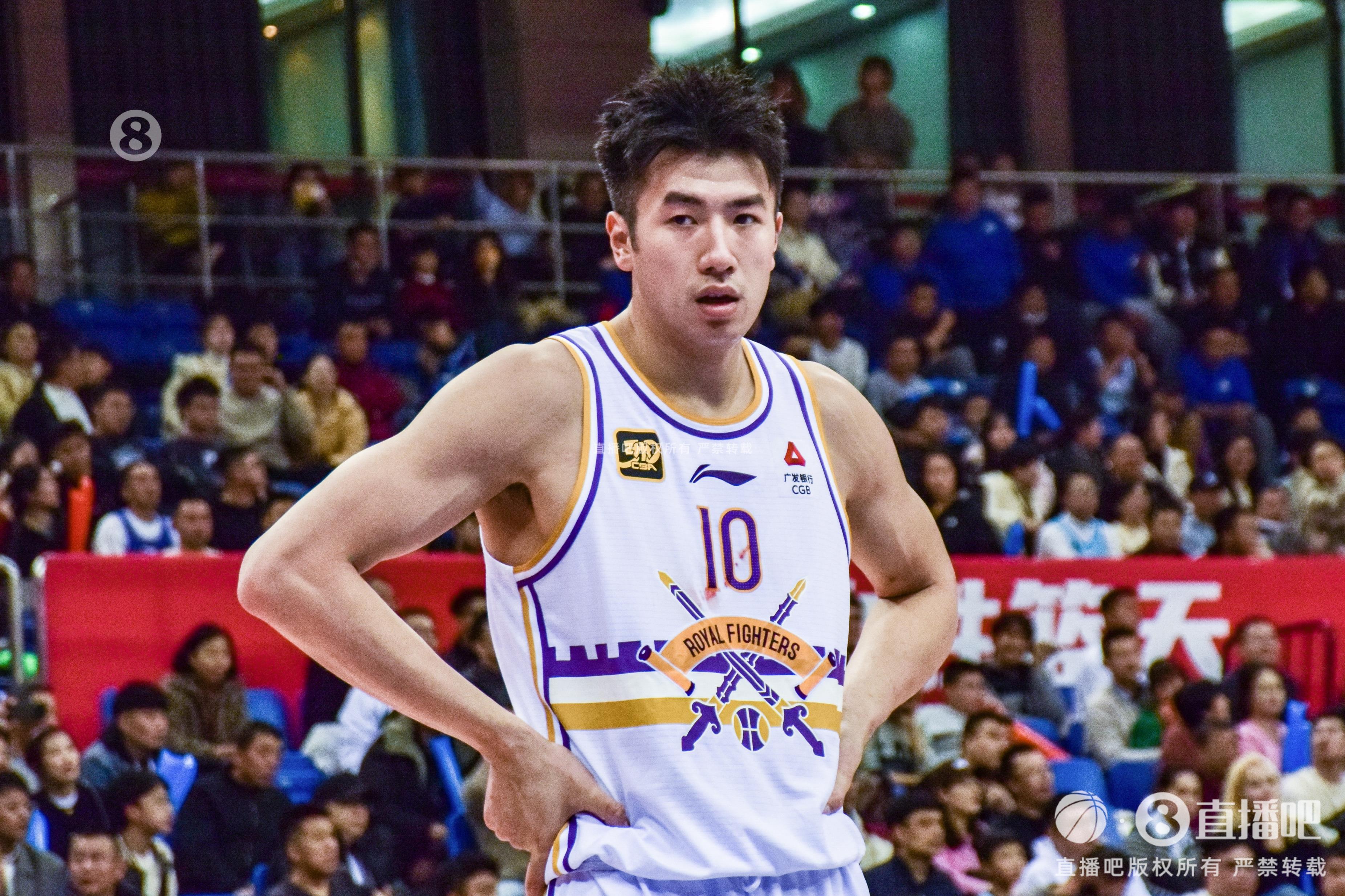 高效表現(xiàn)難救主！鄒雨宸11中8拿下21分7籃板